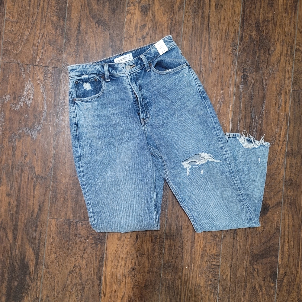 Abercrombie Mom jeans